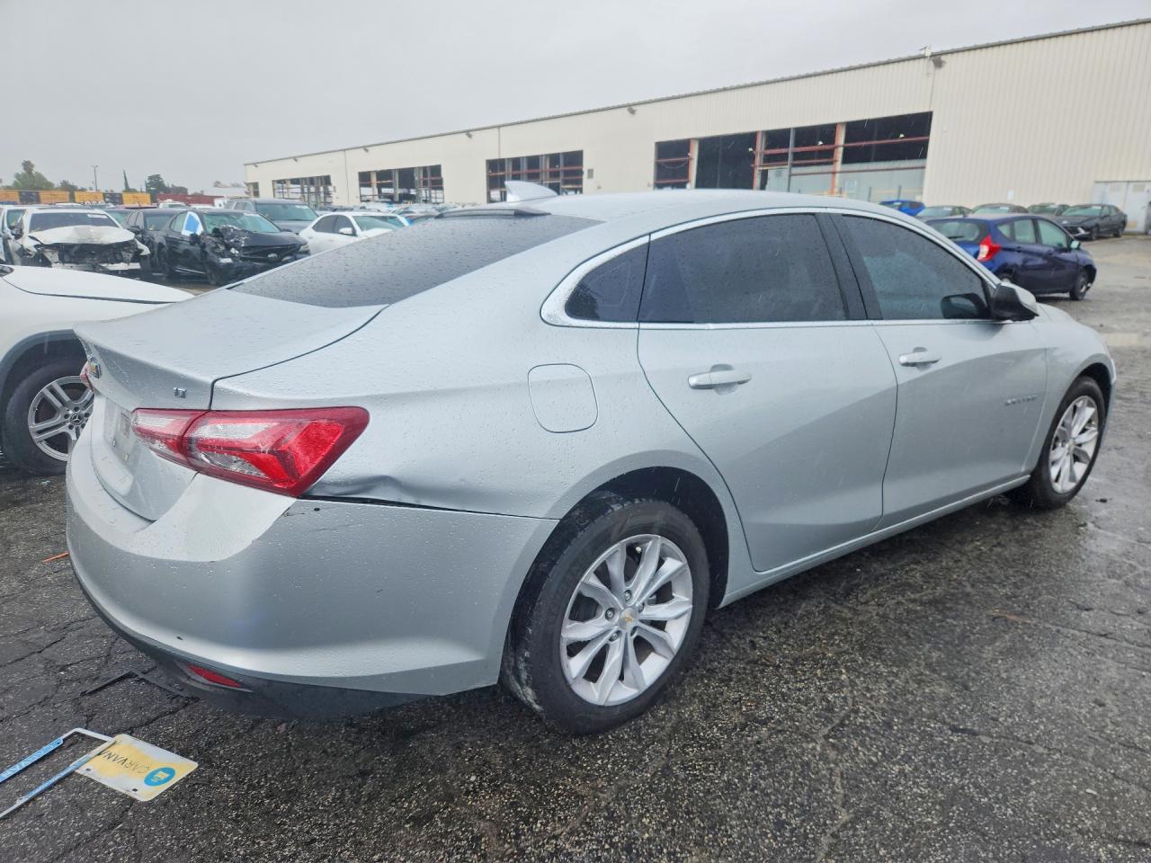 2022 CHEVROLET MALIBU LT photo 3