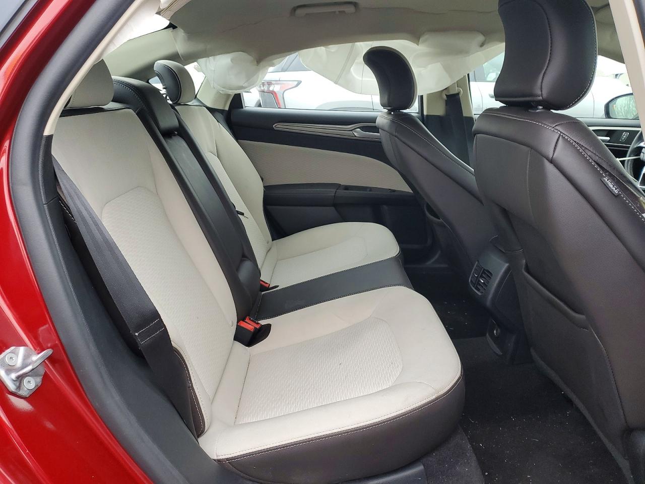 2019 FORD FUSION SE photo 10