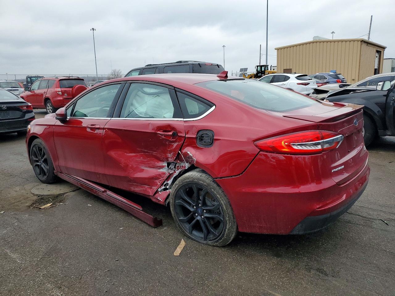 2019 FORD FUSION SE photo 2
