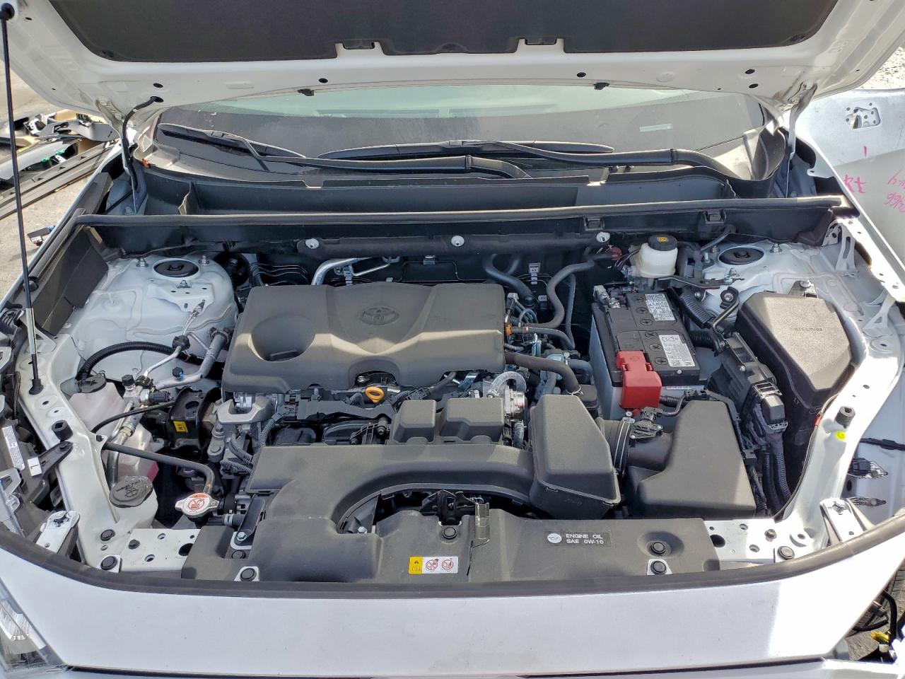 2025 TOYOTA RAV4 XLE PREMIUM photo 12
