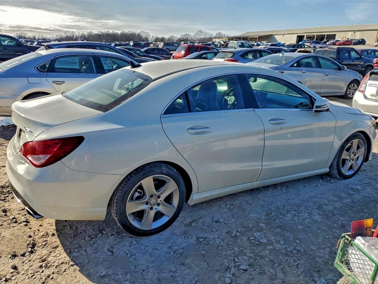 2016 MERCEDES-BENZ CLA 250 4MATIC photo 3