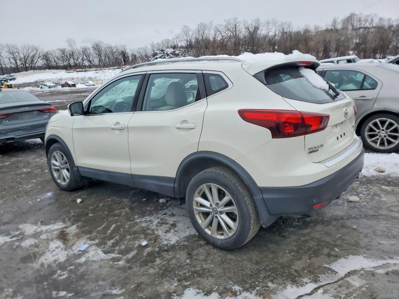2019 NISSAN ROGUE SPORT S photo 3
