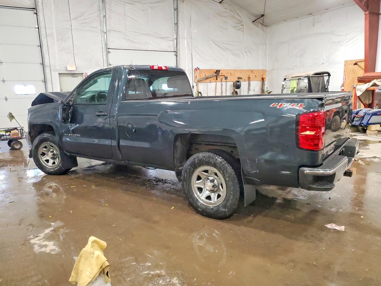 2017 CHEVROLET SILVERADO K1500 photo 2
