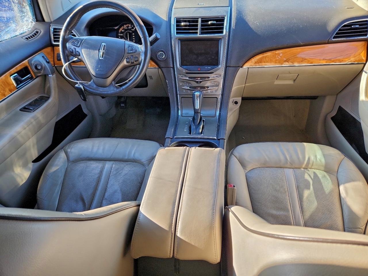 2013 LINCOLN TOWNHOUSE MKX photo 8
