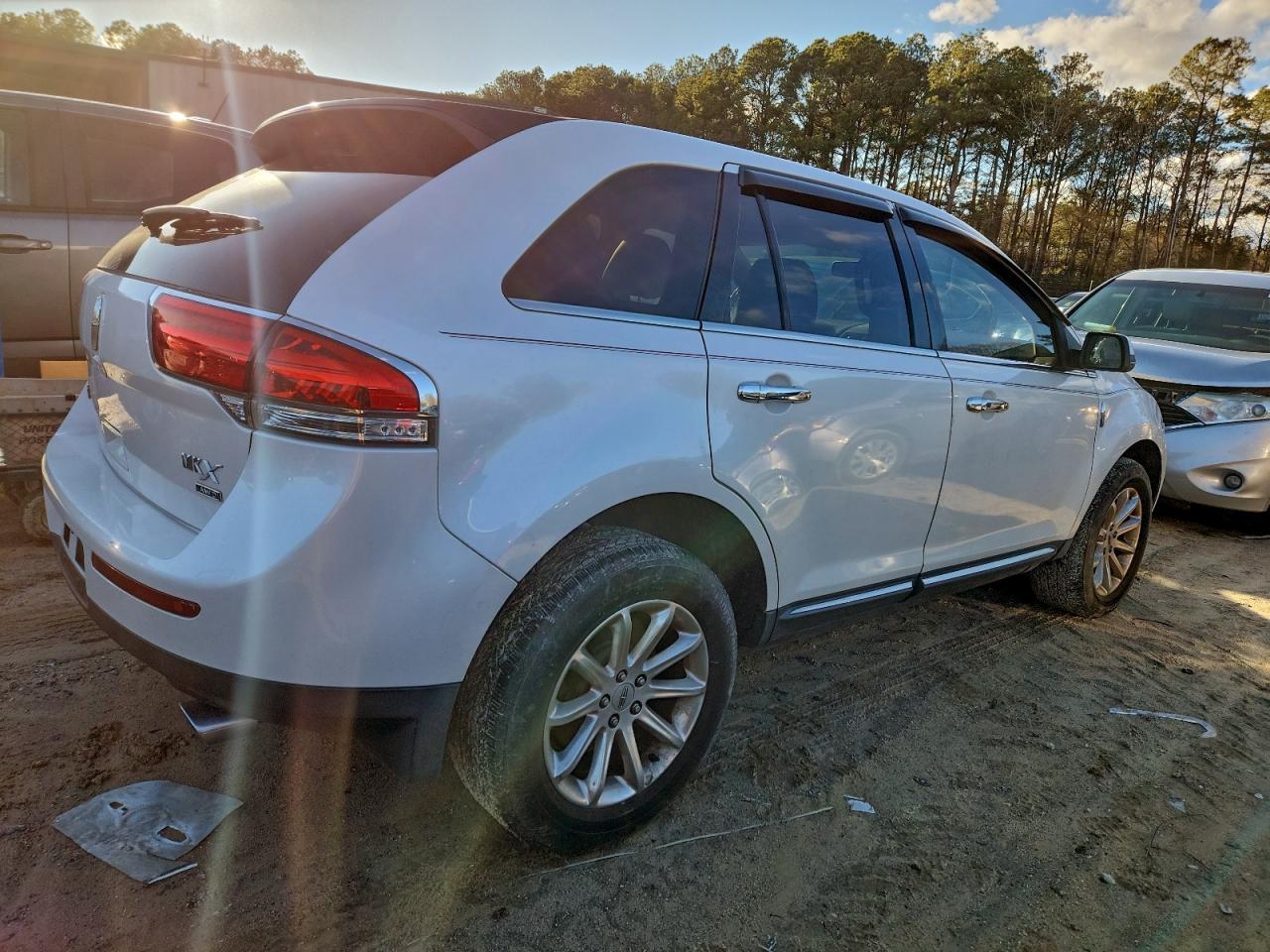 2013 LINCOLN TOWNHOUSE MKX photo 3