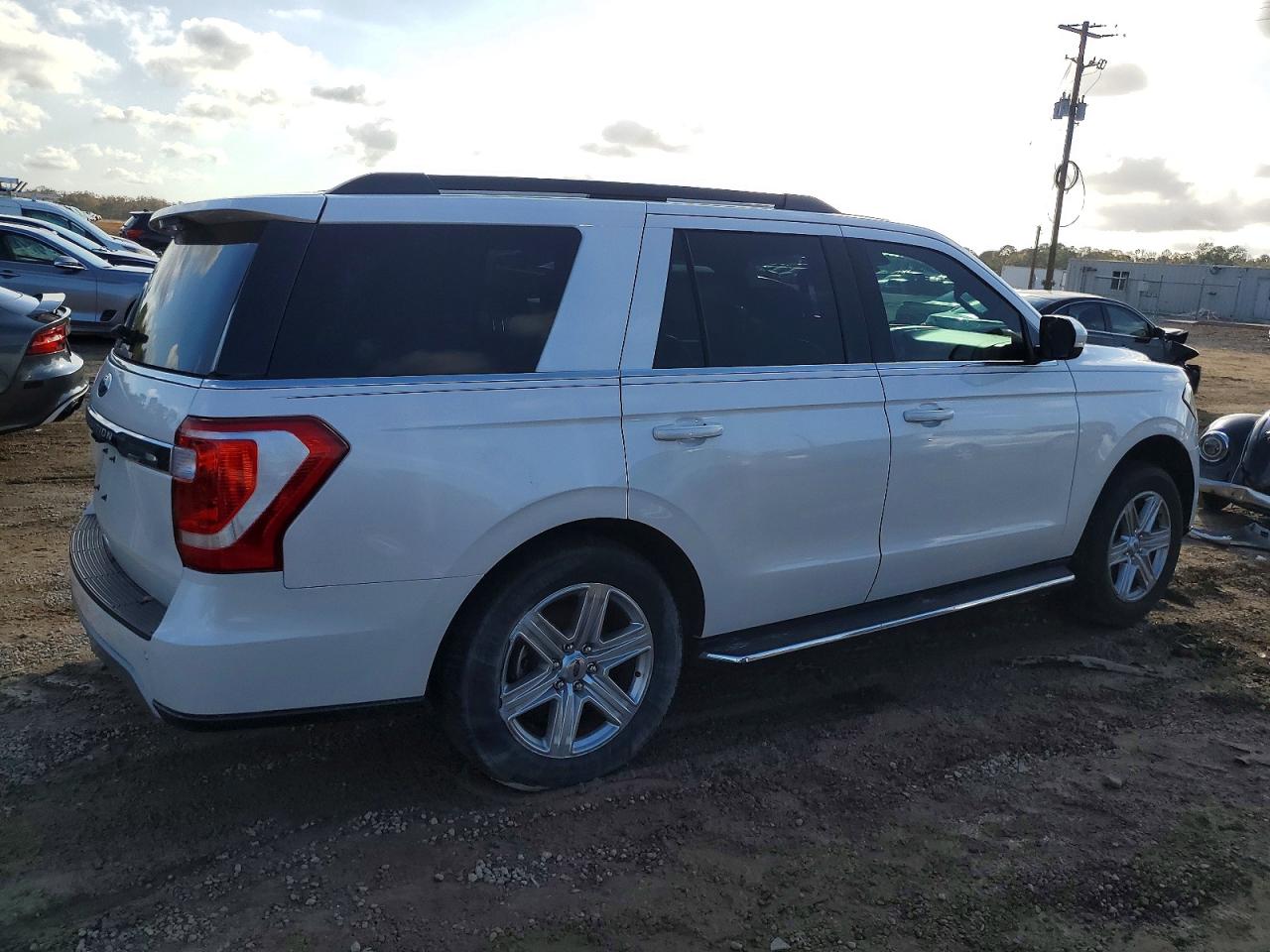 2019 FORD EXPEDITION XLT photo 3
