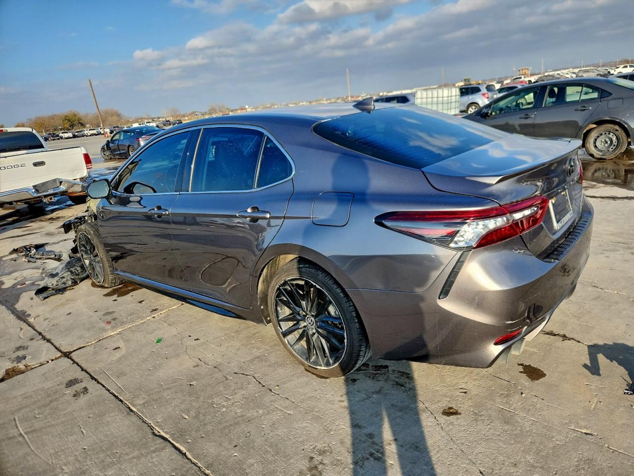 2021 TOYOTA CAMRY XSE photo 2