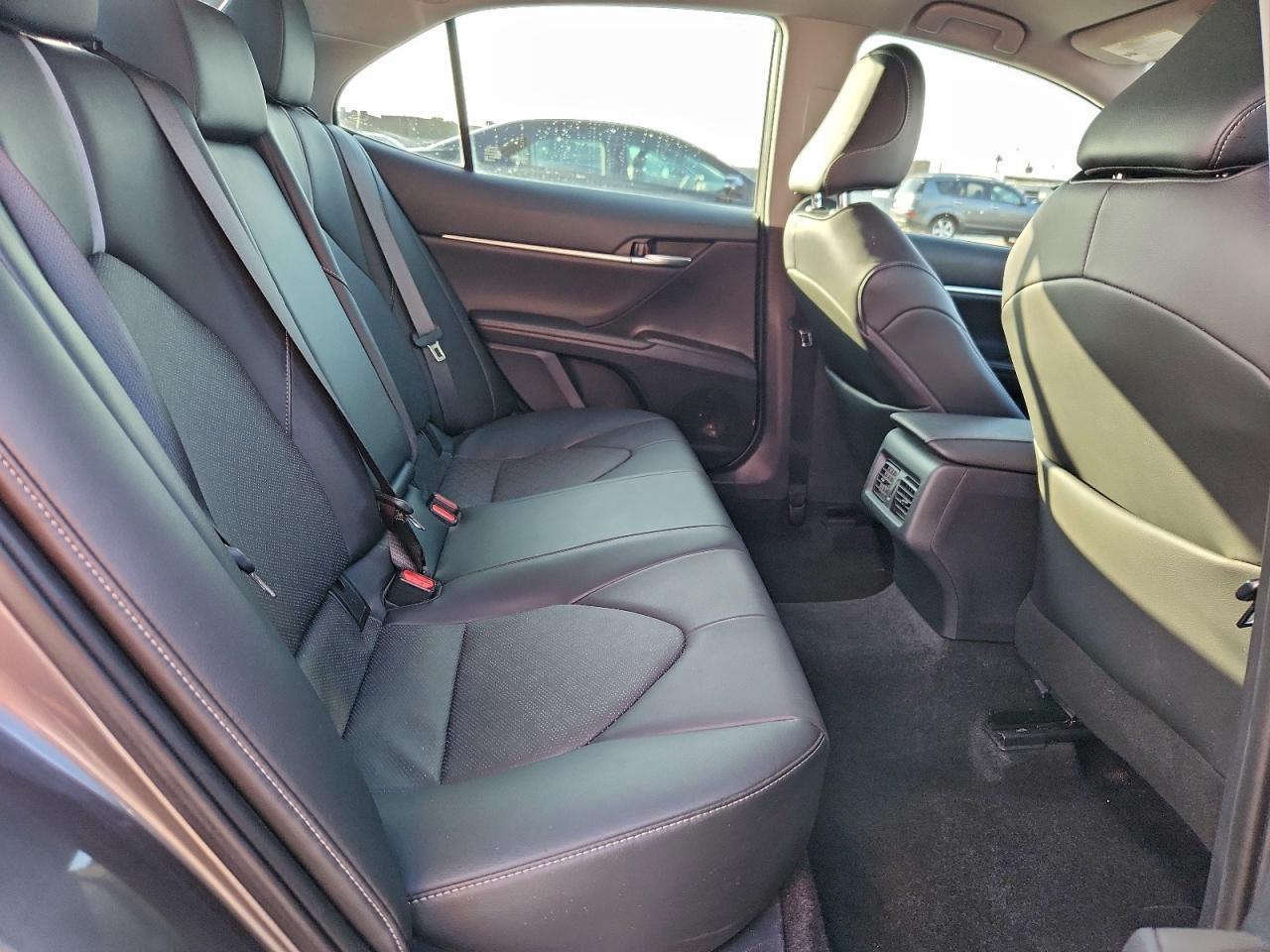 2021 TOYOTA CAMRY XSE photo 10
