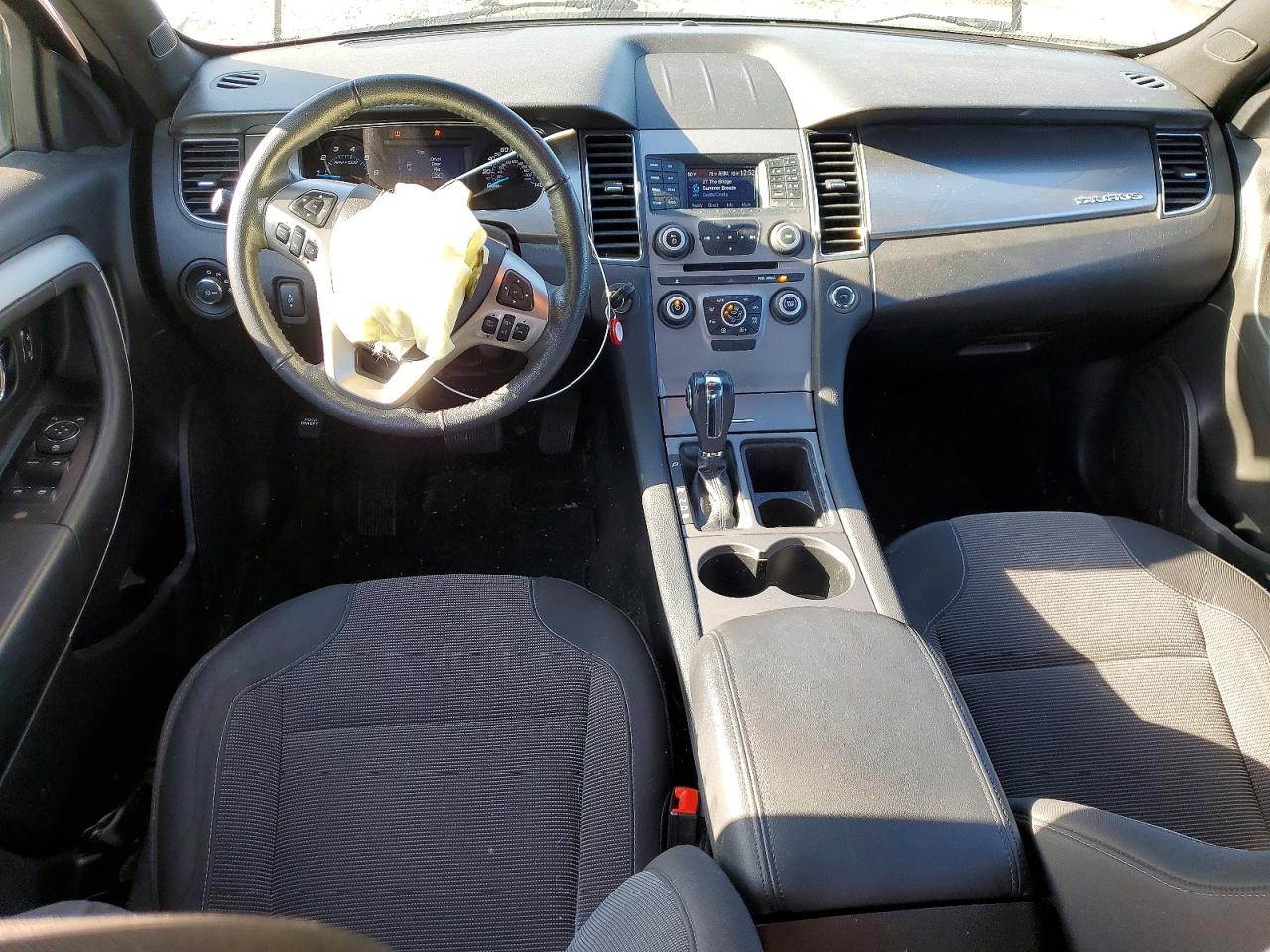 2018 FORD TAURUS SEL photo 8
