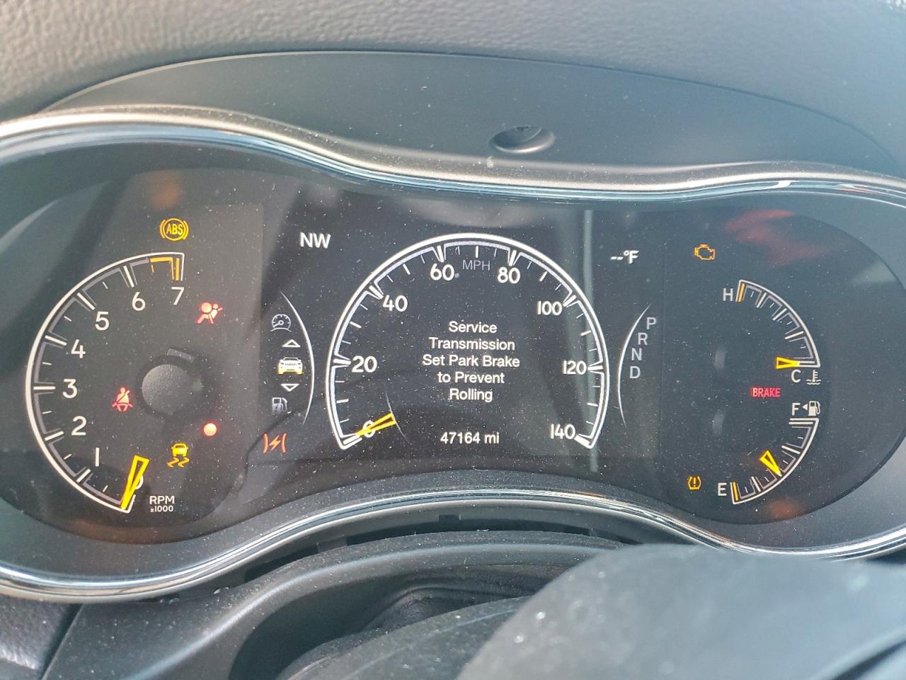 2019 JEEP GRAND CHEROKEE LAREDO photo 9
