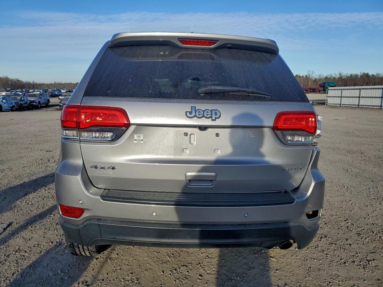 2019 JEEP GRAND CHEROKEE LAREDO photo 6