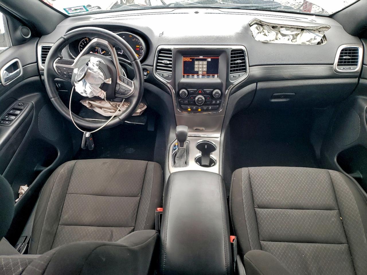 2019 JEEP GRAND CHEROKEE LAREDO photo 8