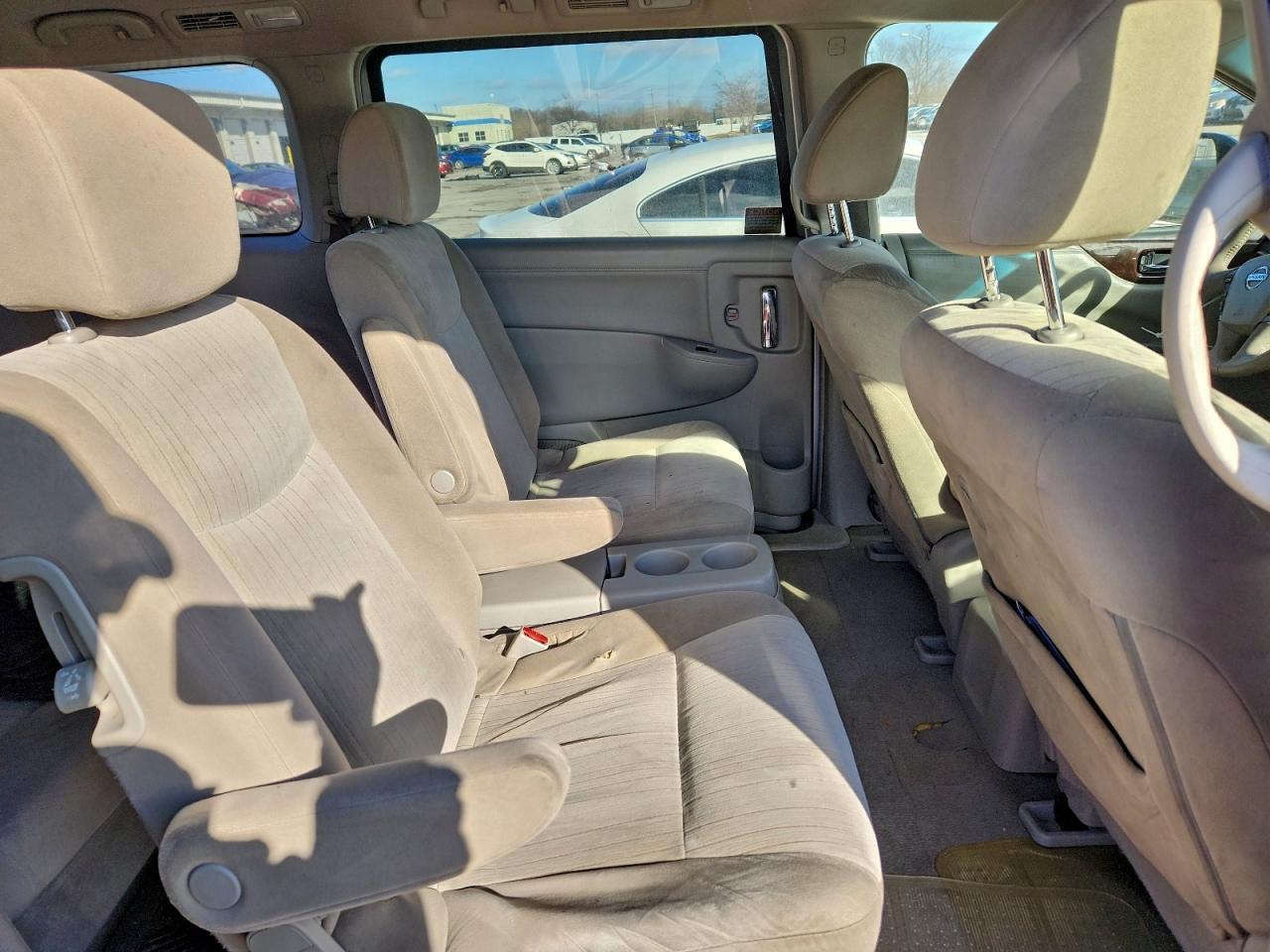 2016 NISSAN QUEST S photo 11