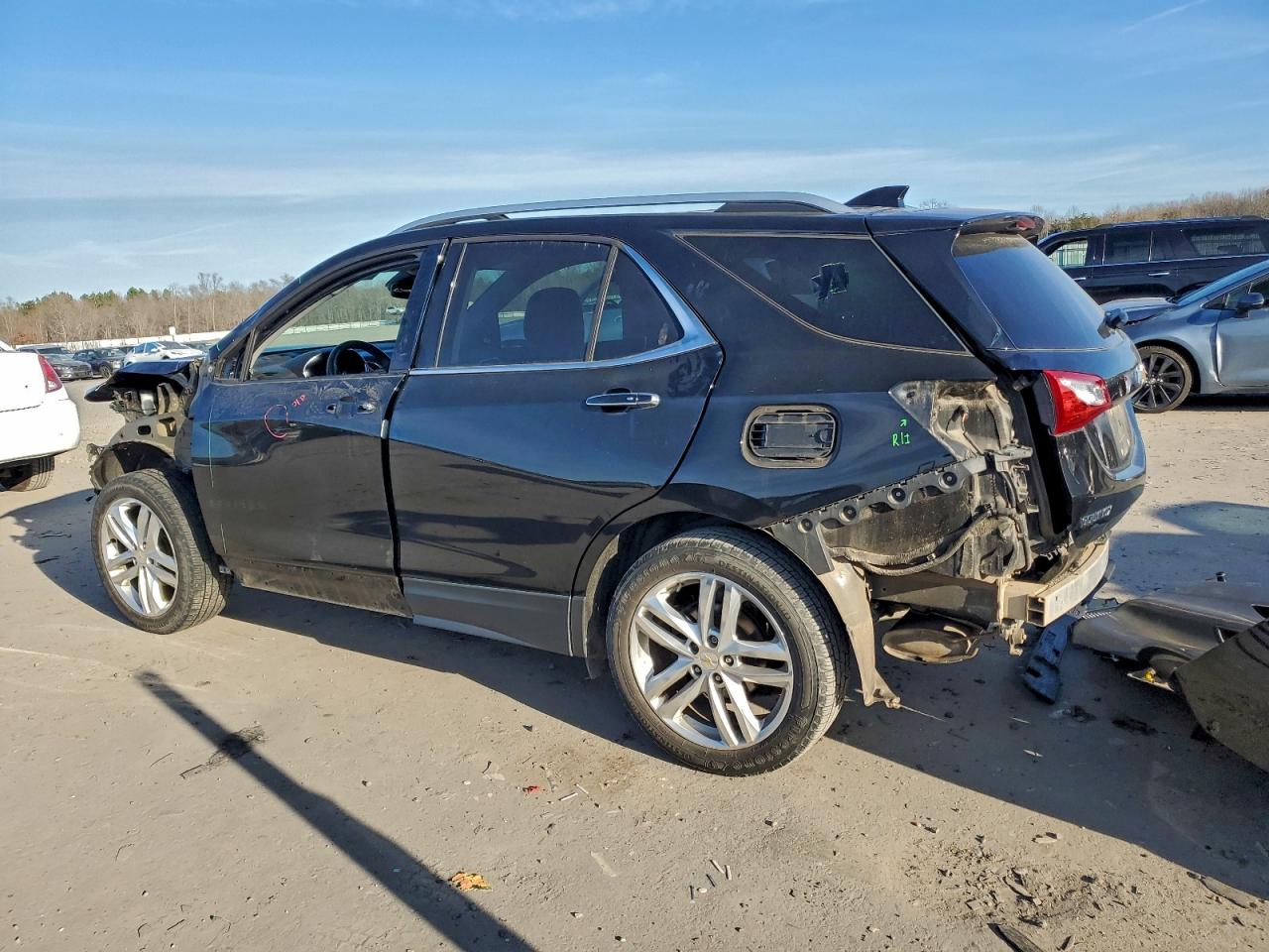 2018 CHEVROLET EQUINOX PREMIER photo 2