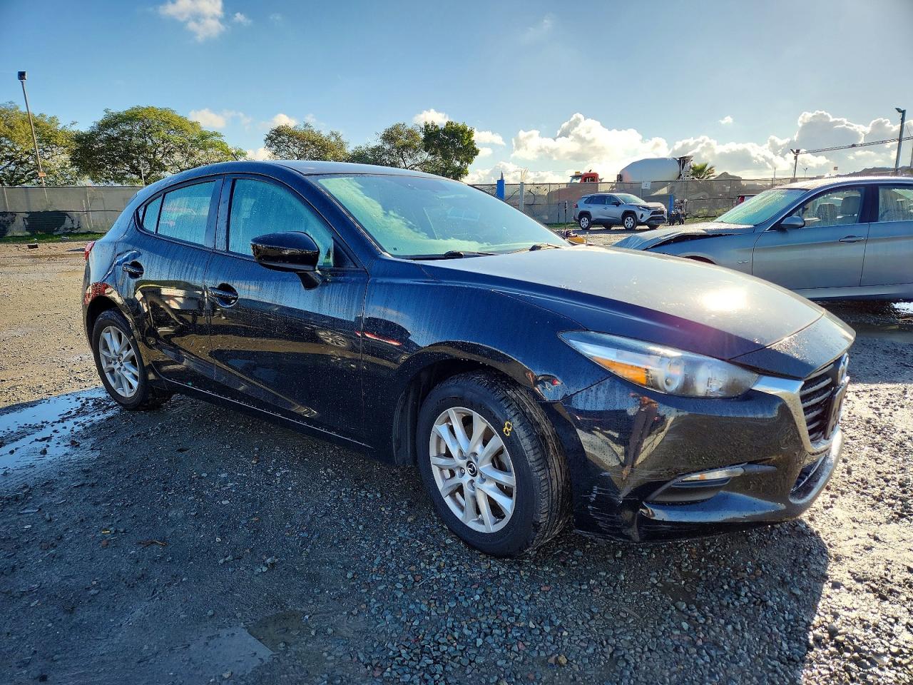 2017 MAZDA 3 SPORT photo 4