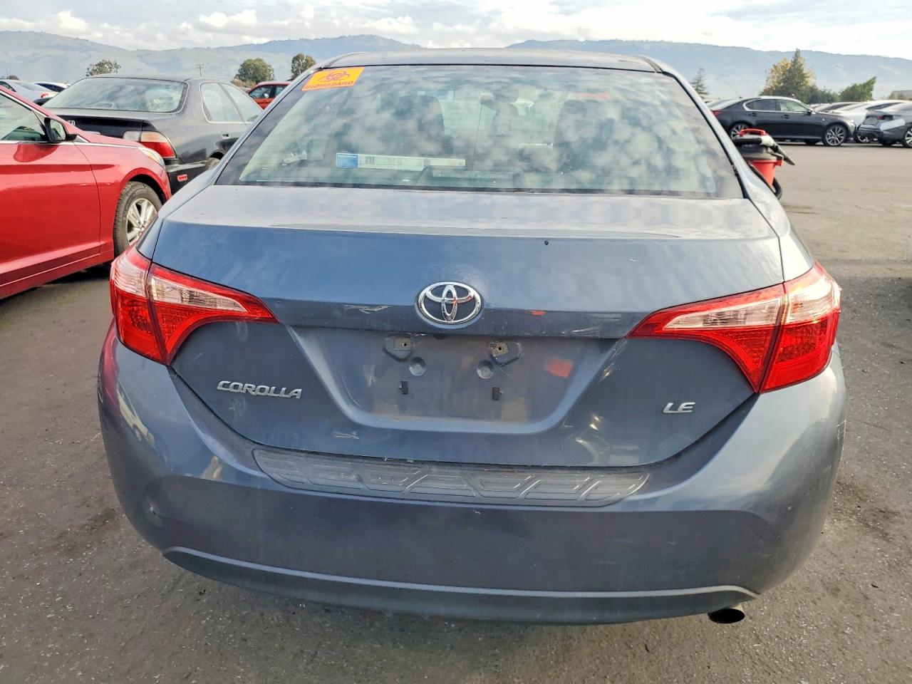 2018 TOYOTA COROLLA L photo 6
