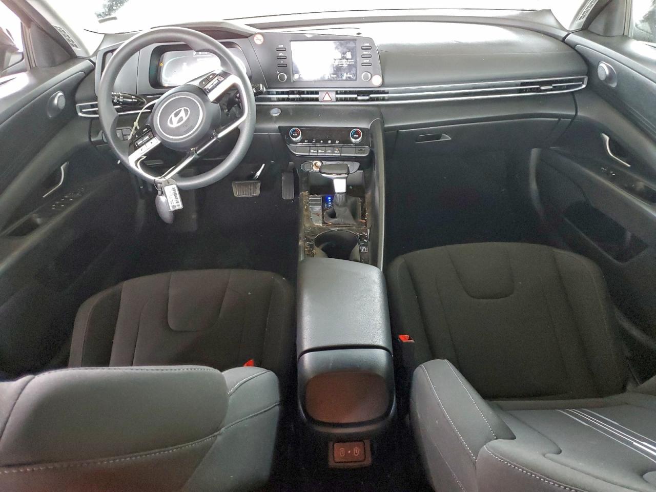 2025 HYUNDAI ELANTRA BLUE photo 8
