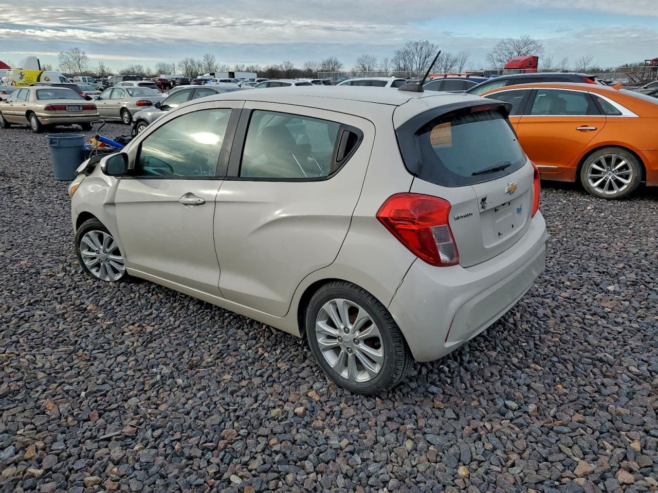 2017 CHEVROLET SPARK 1LT photo 2