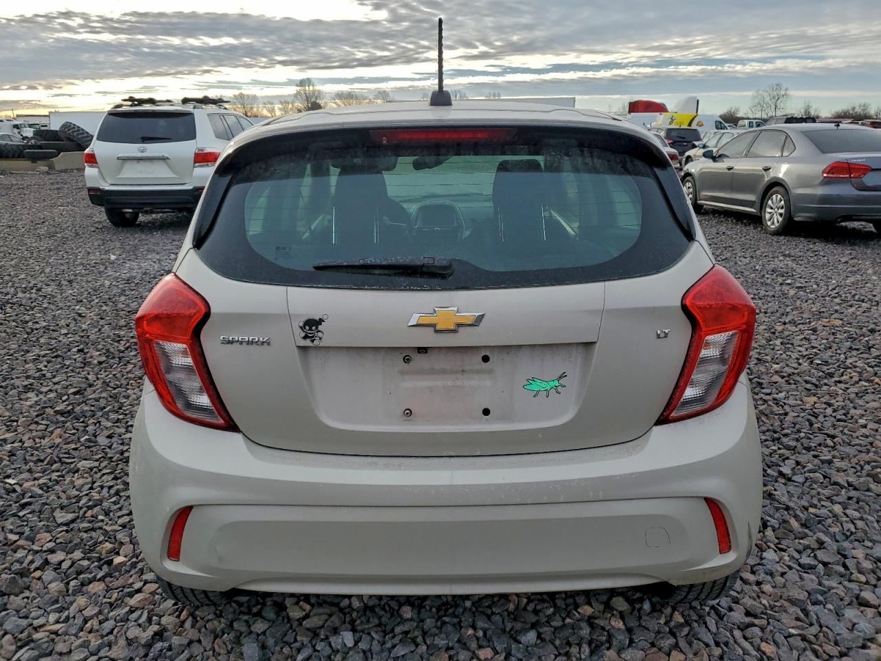 2017 CHEVROLET SPARK 1LT photo 6