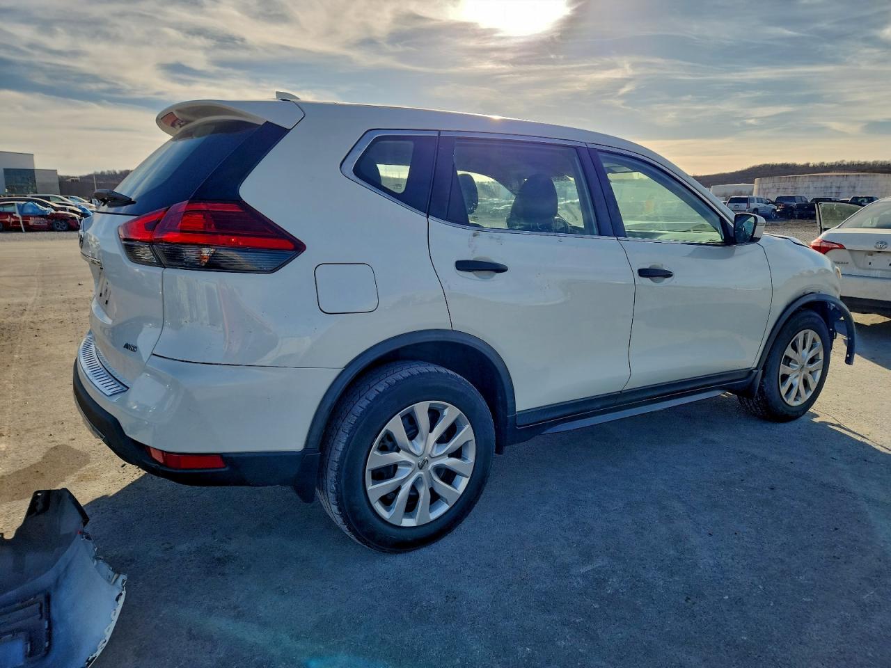 2017 NISSAN ROGUE S photo 3