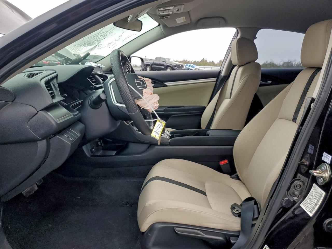 2016 HONDA CIVIC LX photo 13