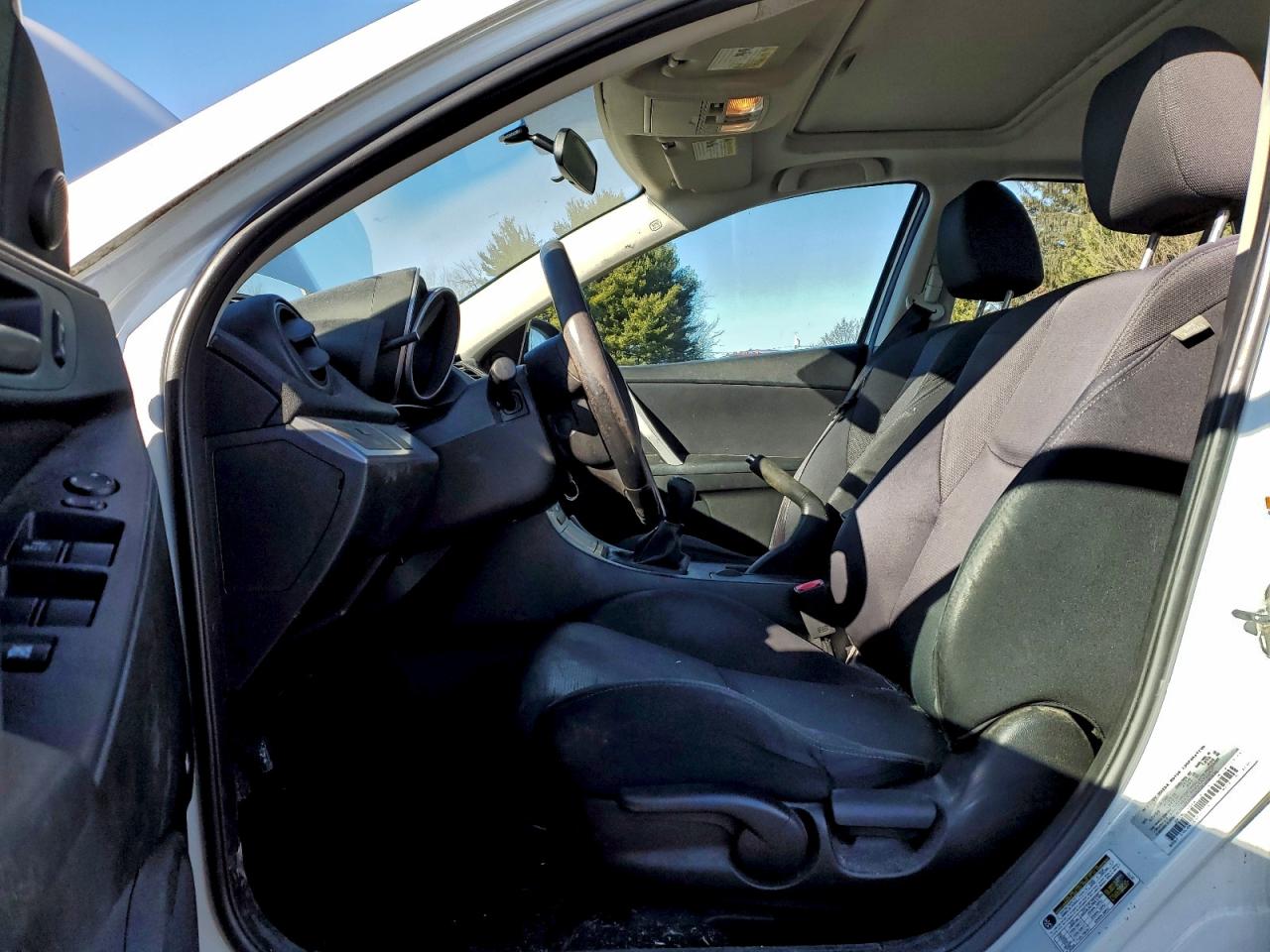 2010 MAZDA 3 S photo 13
