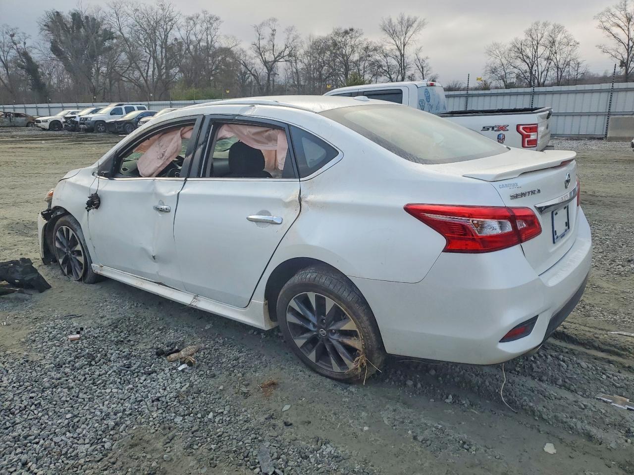 2017 NISSAN SENTRA S photo 3