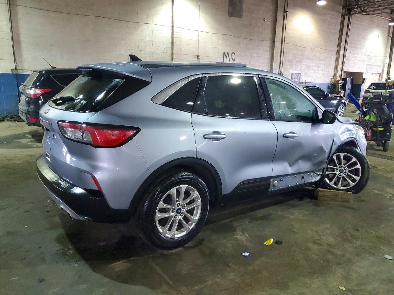 2022 FORD ESCAPE SE photo 3