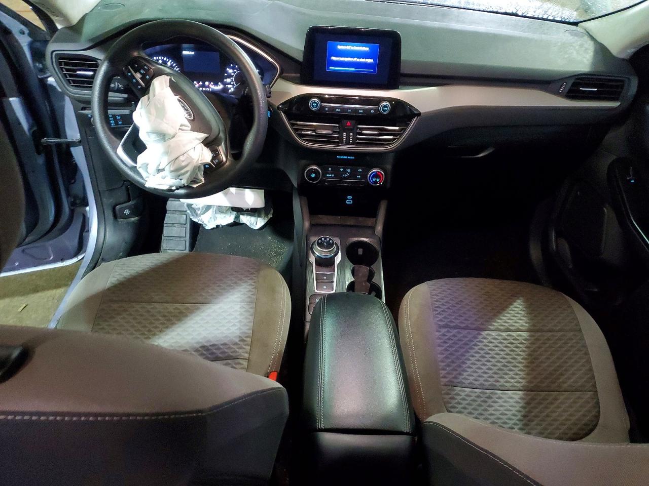 2022 FORD ESCAPE SE photo 8