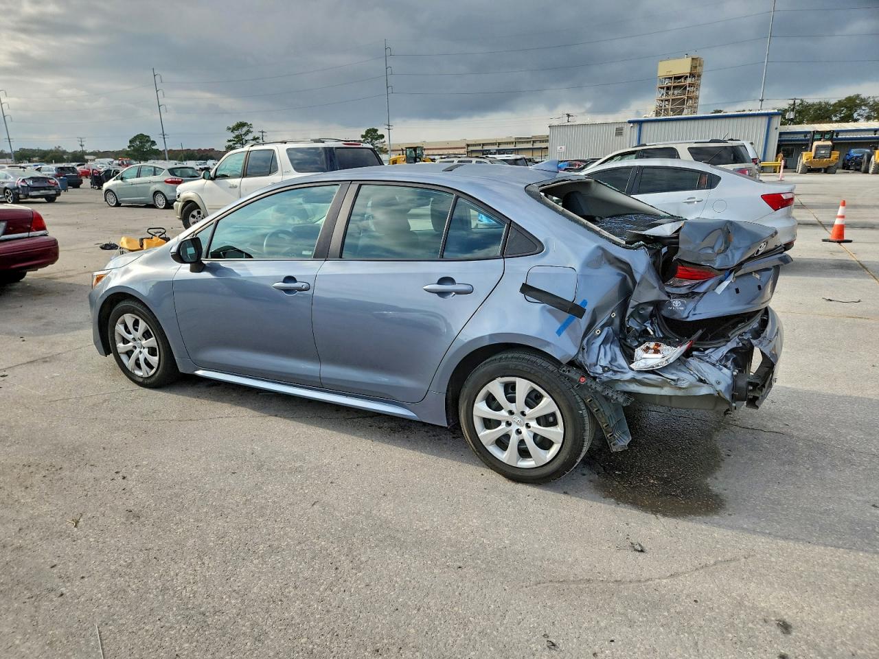 2023 TOYOTA COROLLA LE photo 2