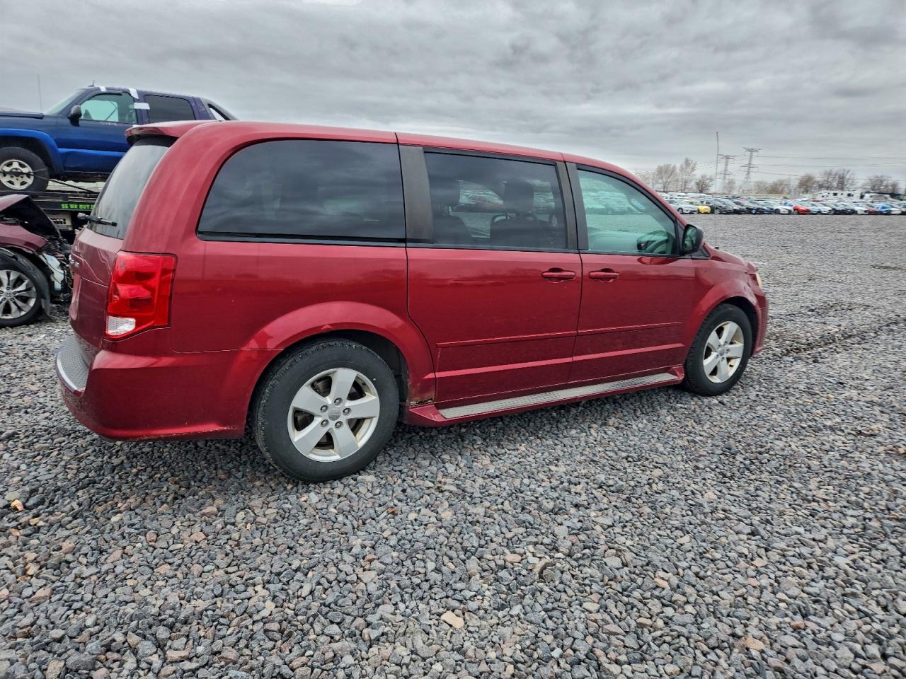 2015 DODGE GRAND CARAVAN SE photo 3