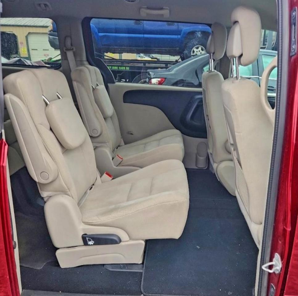 2015 DODGE GRAND CARAVAN SE photo 11