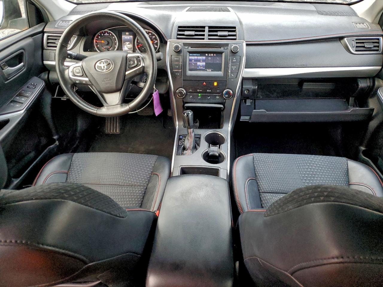 2015 TOYOTA CAMRY LE photo 8