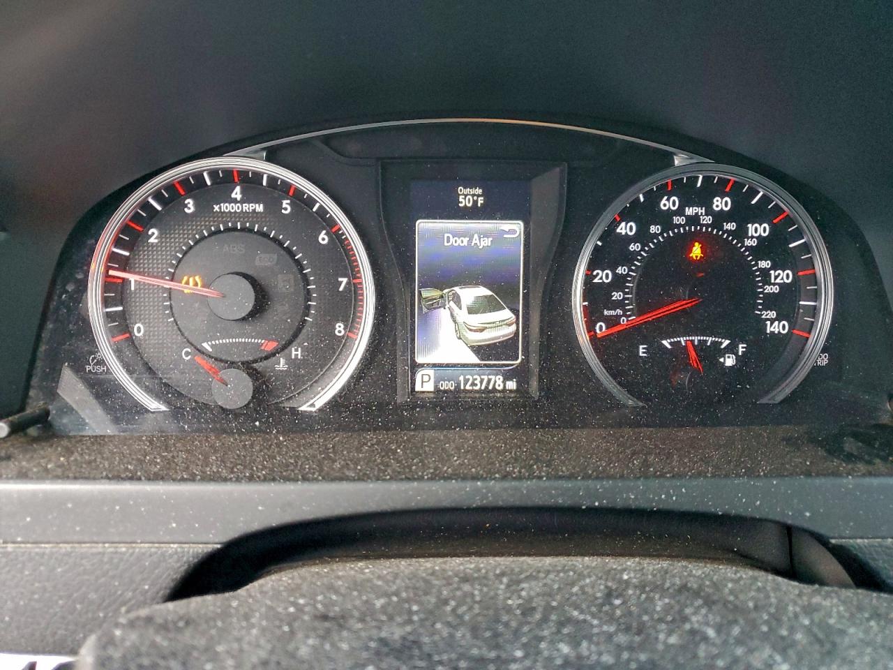 2015 TOYOTA CAMRY LE photo 9