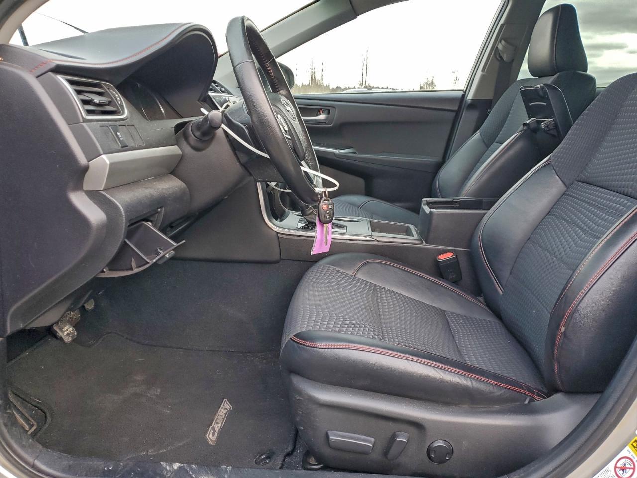 2015 TOYOTA CAMRY LE photo 7