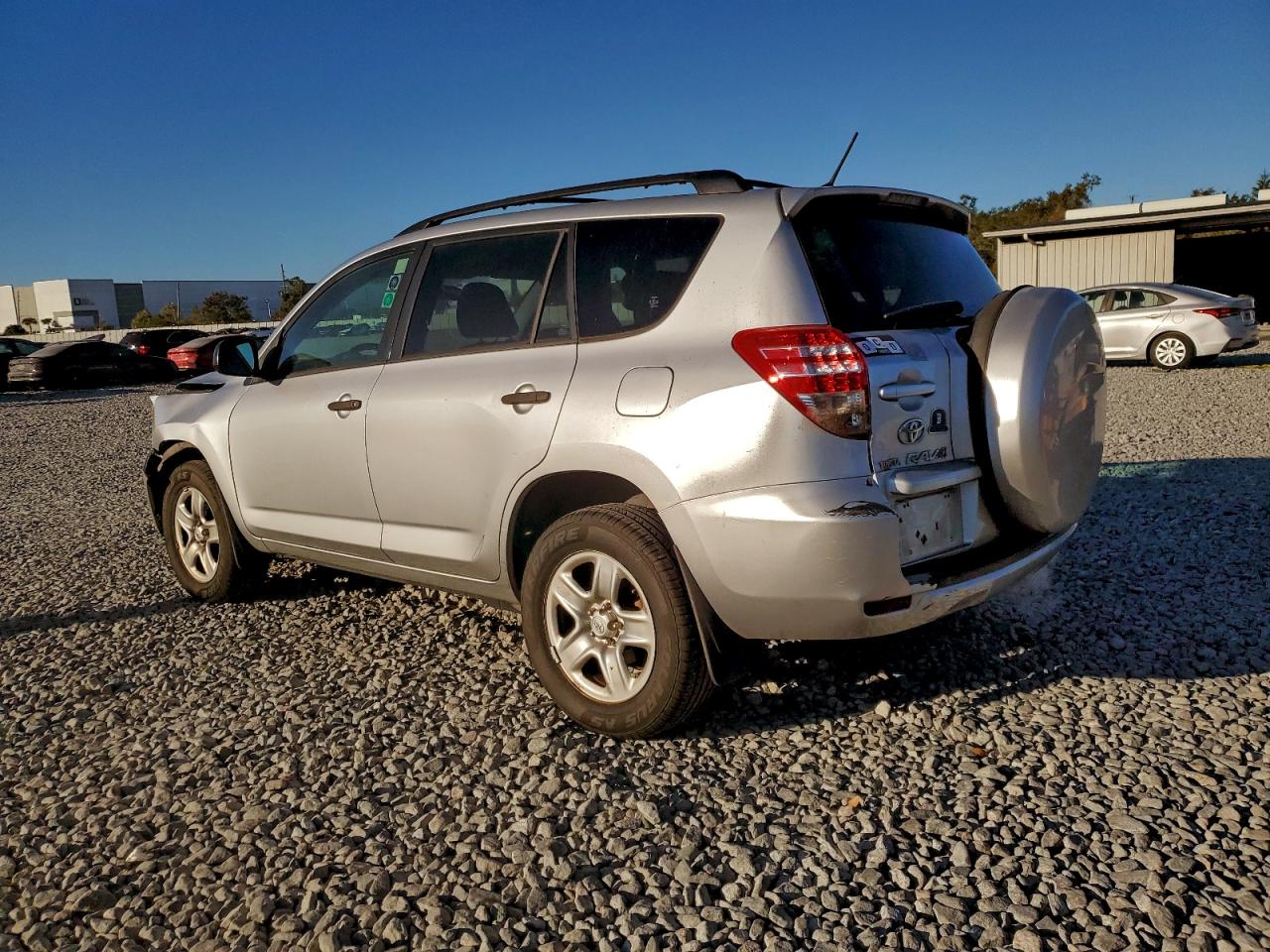2010 TOYOTA RAV4 photo 2