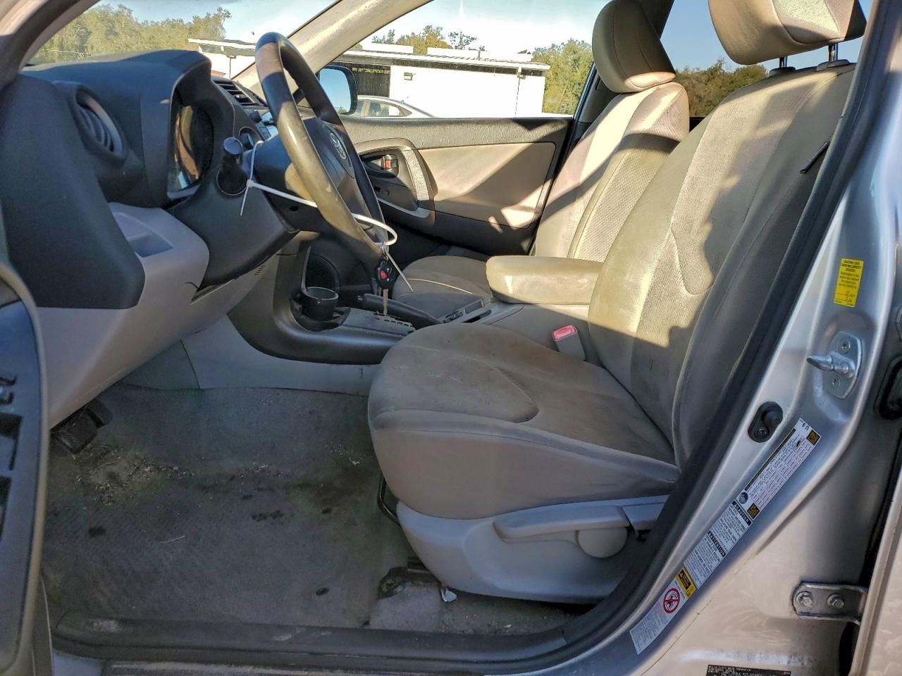2010 TOYOTA RAV4 photo 7