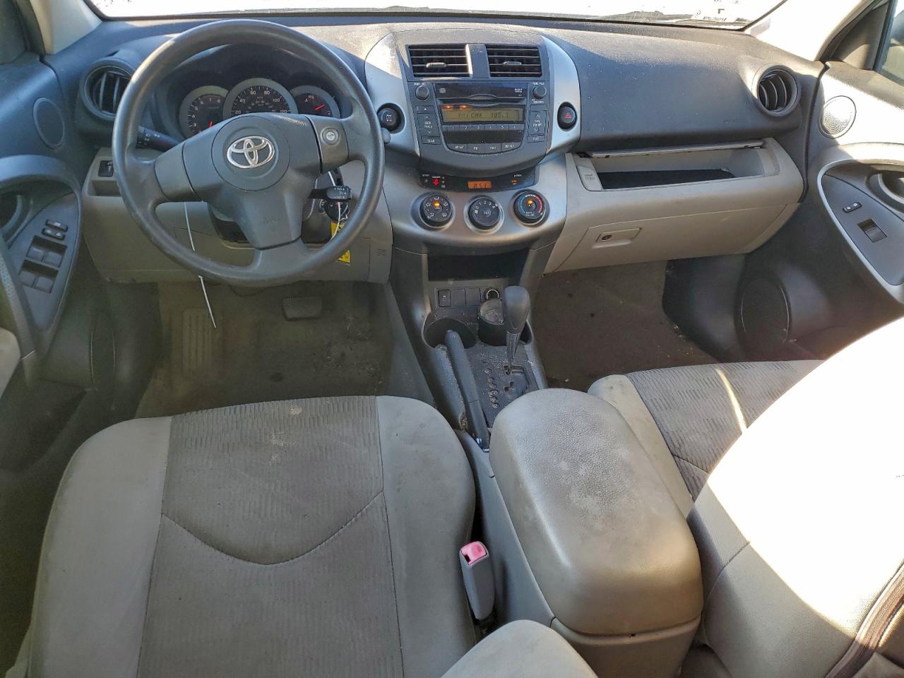 2010 TOYOTA RAV4 photo 8
