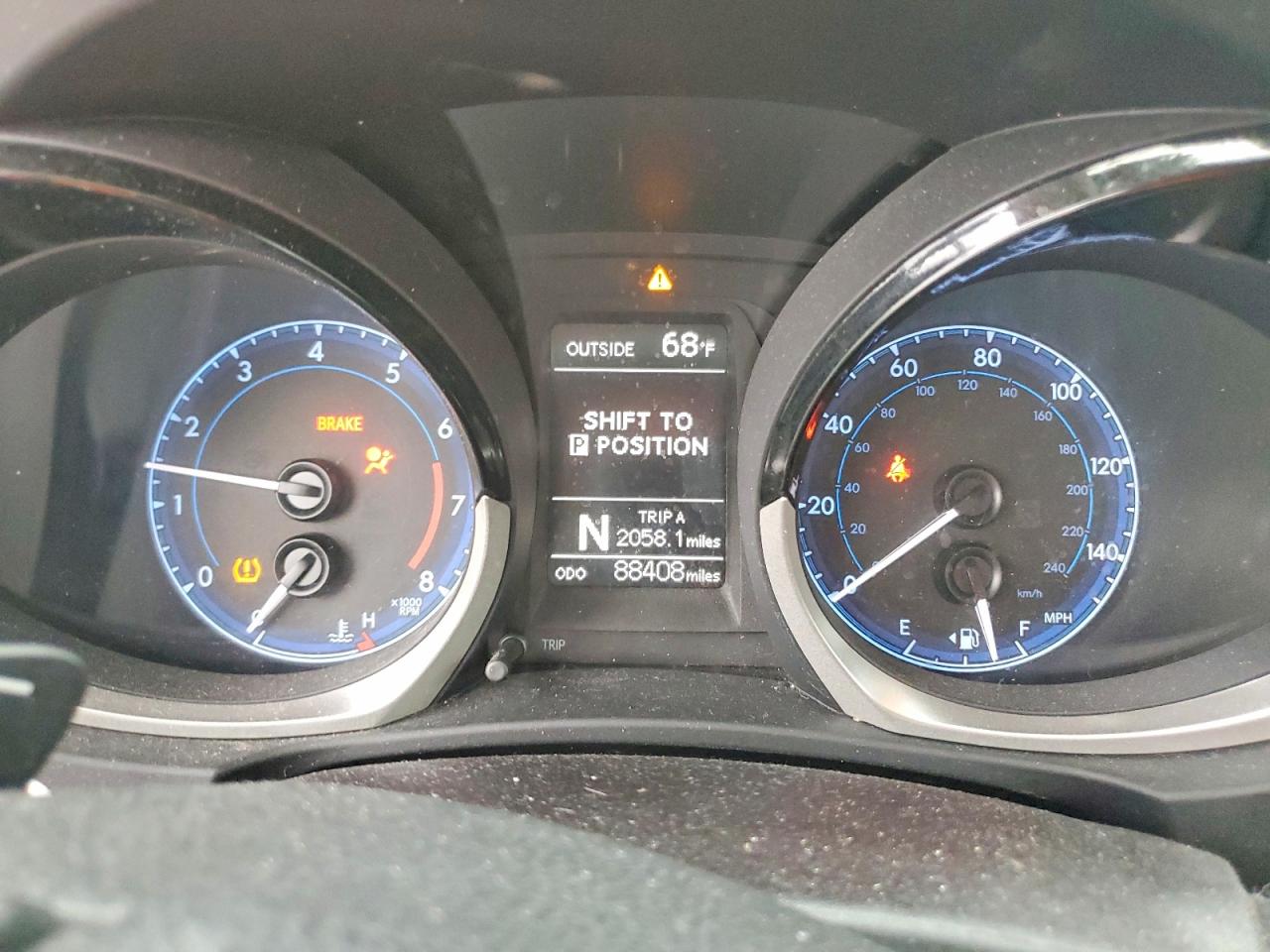 2016 TOYOTA COROLLA L photo 9