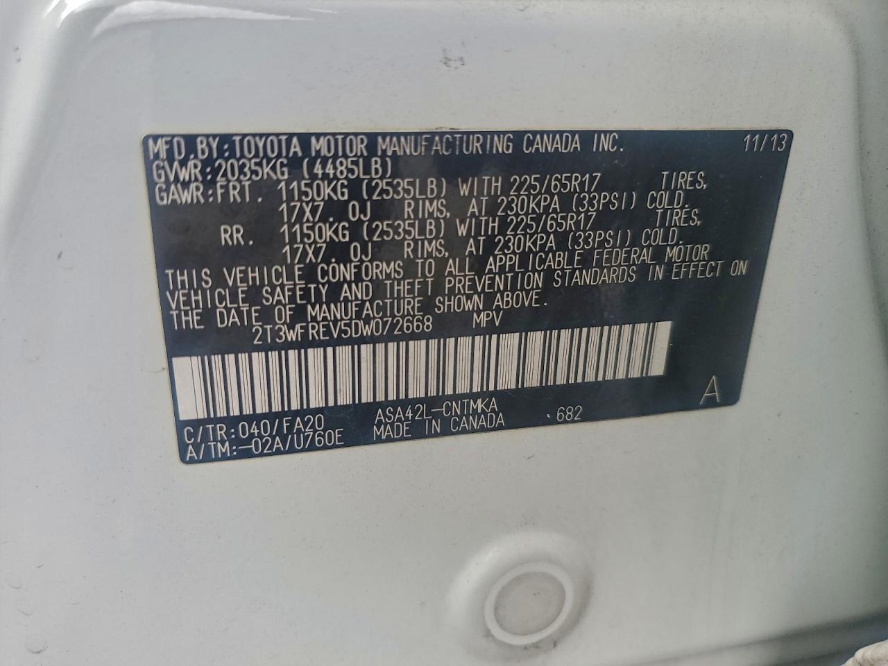 2013 TOYOTA RAV4 XLE photo 13