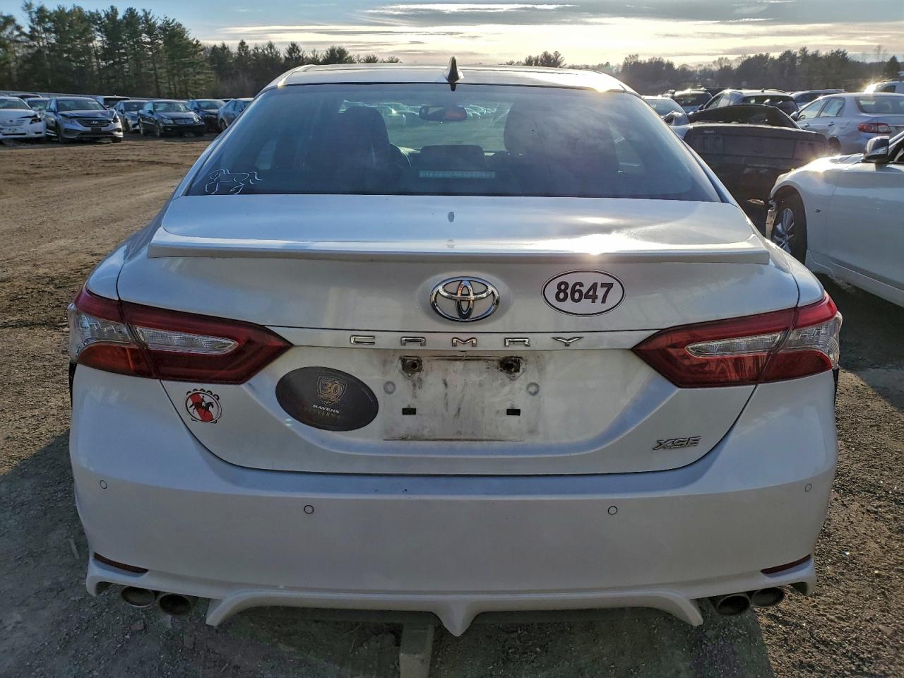 2018 TOYOTA CAMRY XSE photo 6