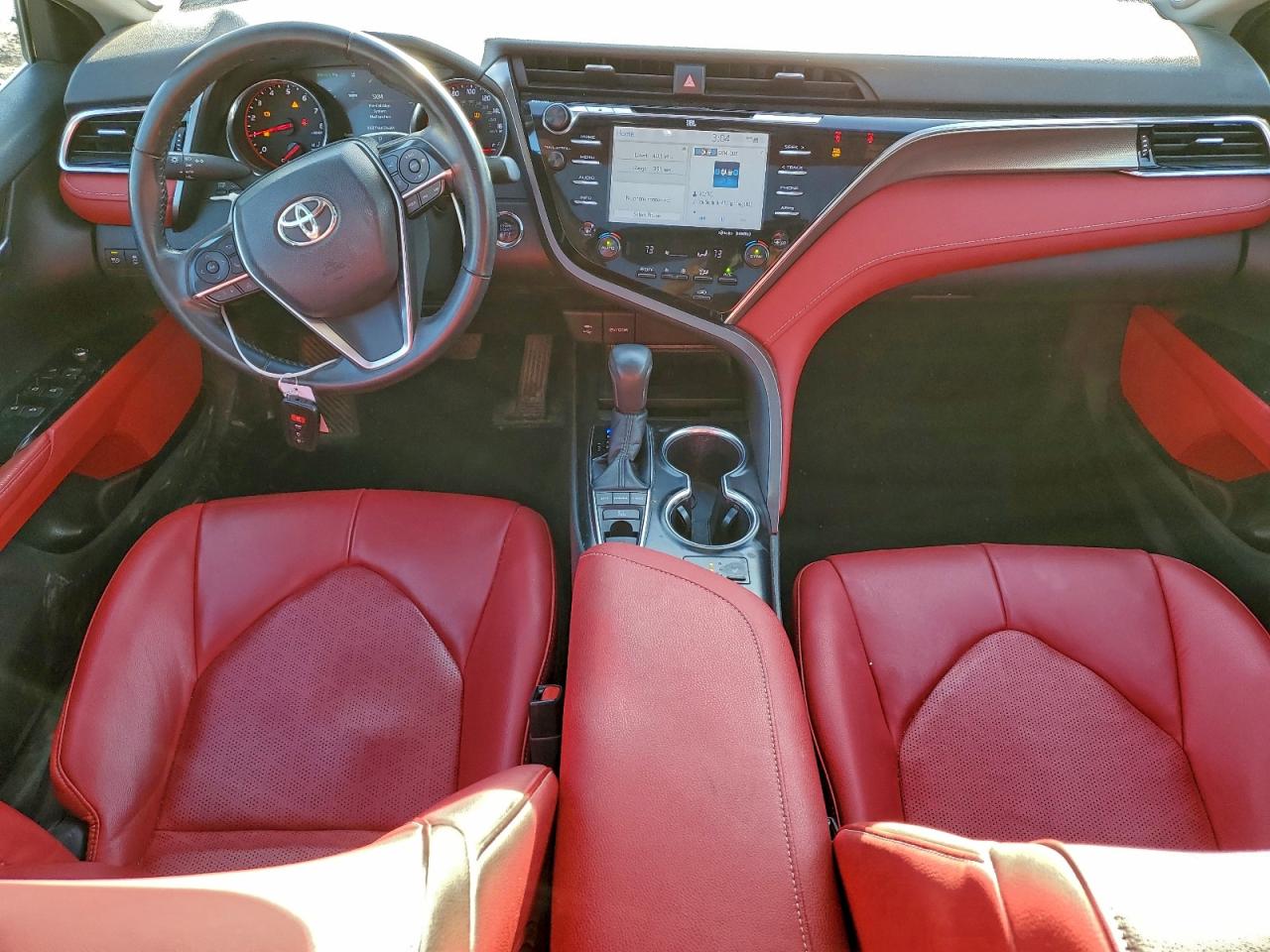2018 TOYOTA CAMRY XSE photo 8