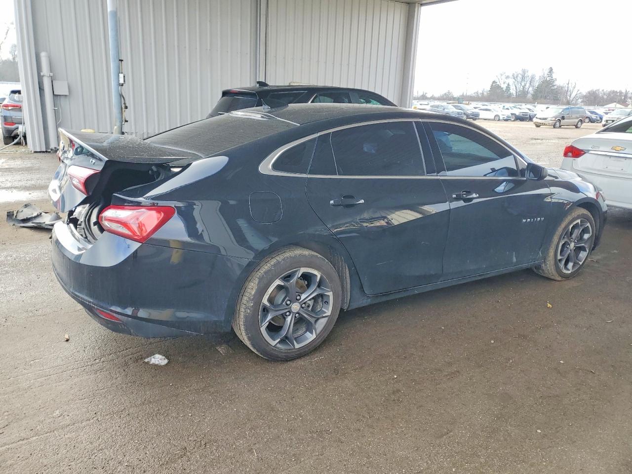 2022 CHEVROLET MALIBU LT photo 3