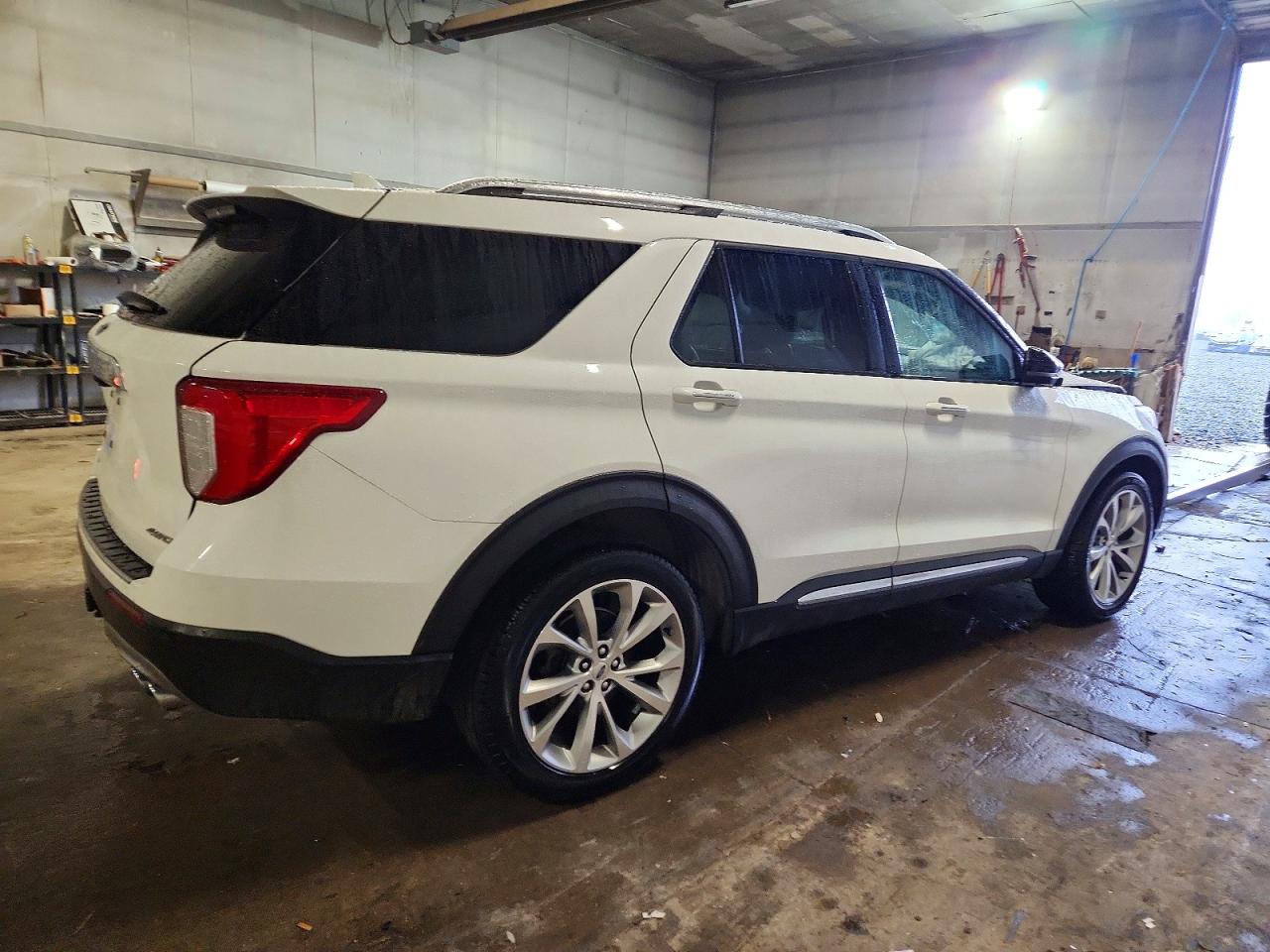 2021 FORD EXPLORER PLATINUM photo 3