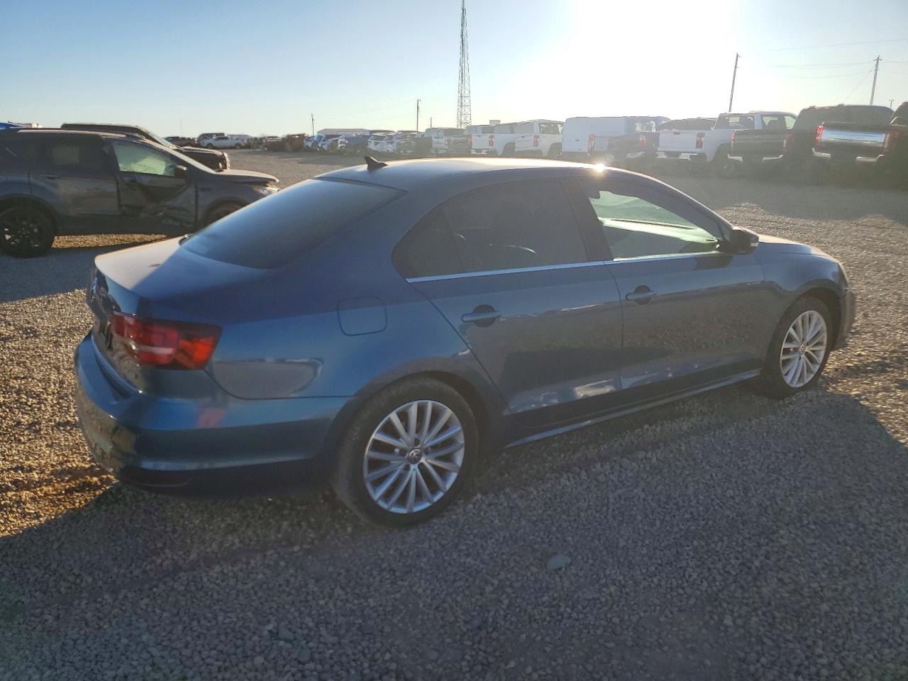 2016 VOLKSWAGEN JETTA SEL photo 3