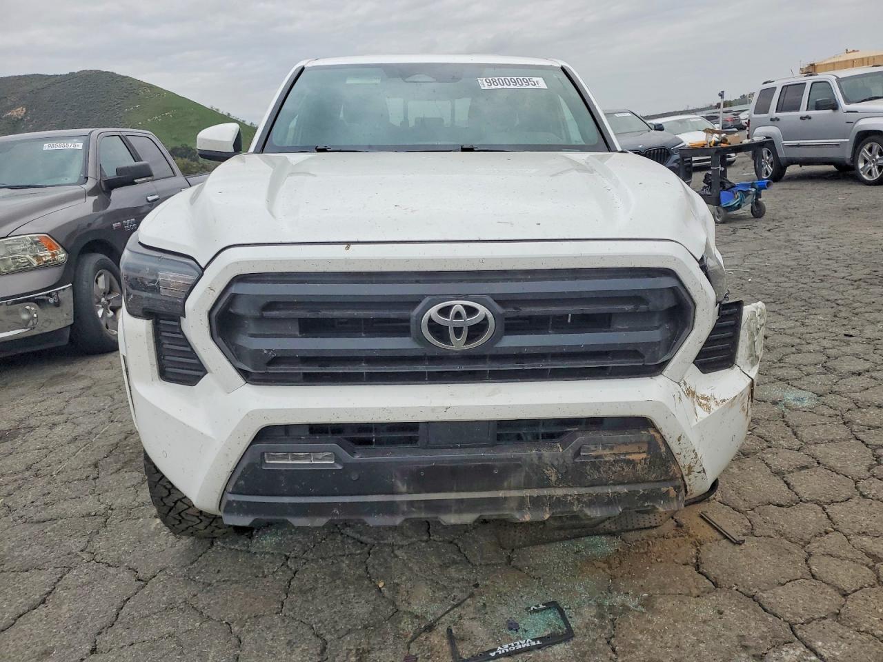 2024 TOYOTA TACOMA DOUBLE CAB photo 5