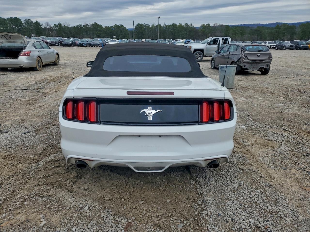 2015 FORD MUSTANG photo 6