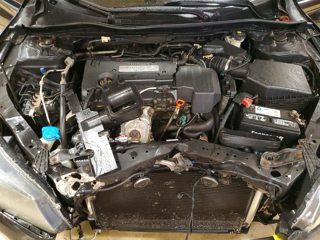 2013 HONDA ACCORD LX photo 11
