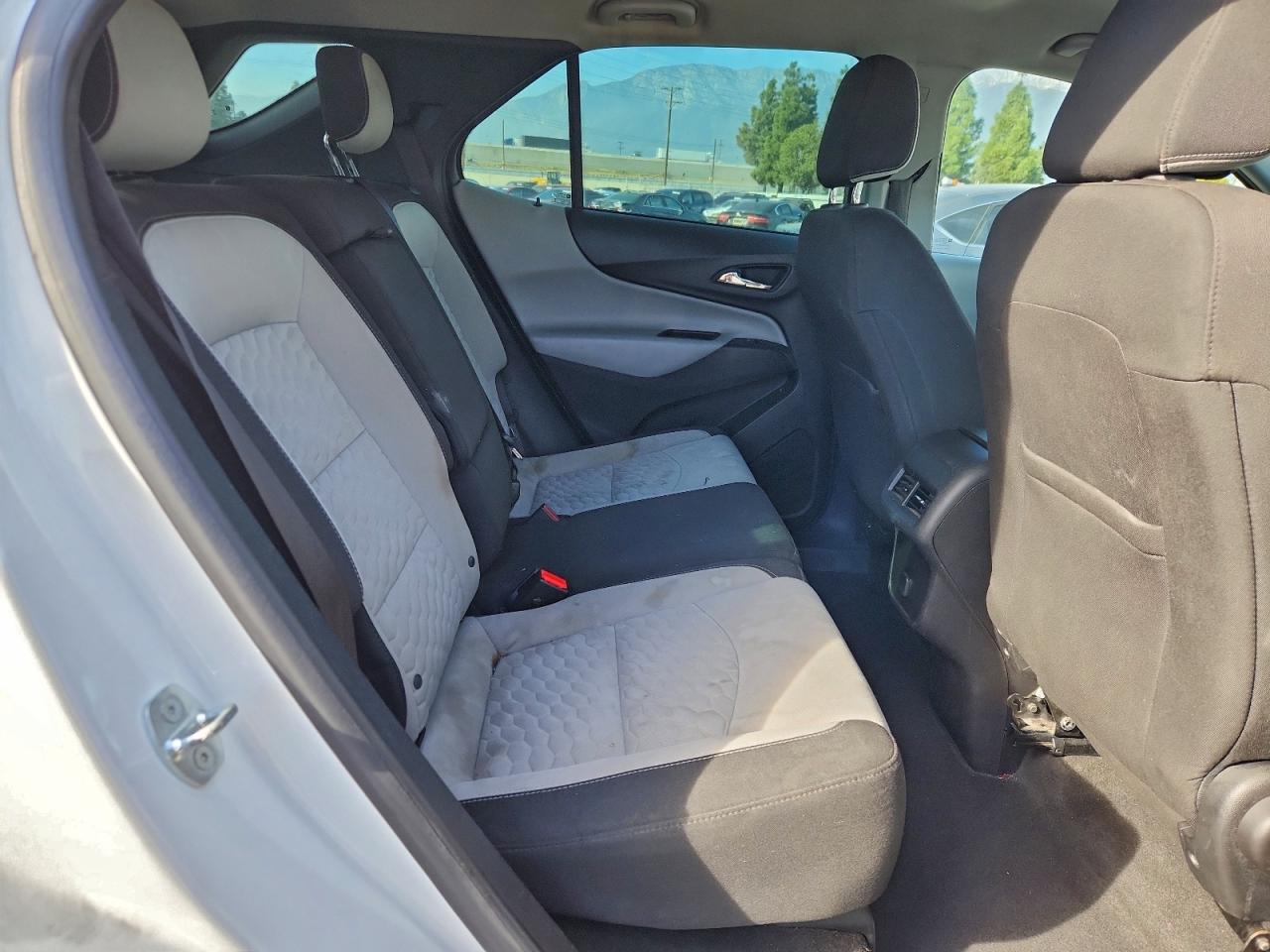 2018 CHEVROLET EQUINOX LS photo 10