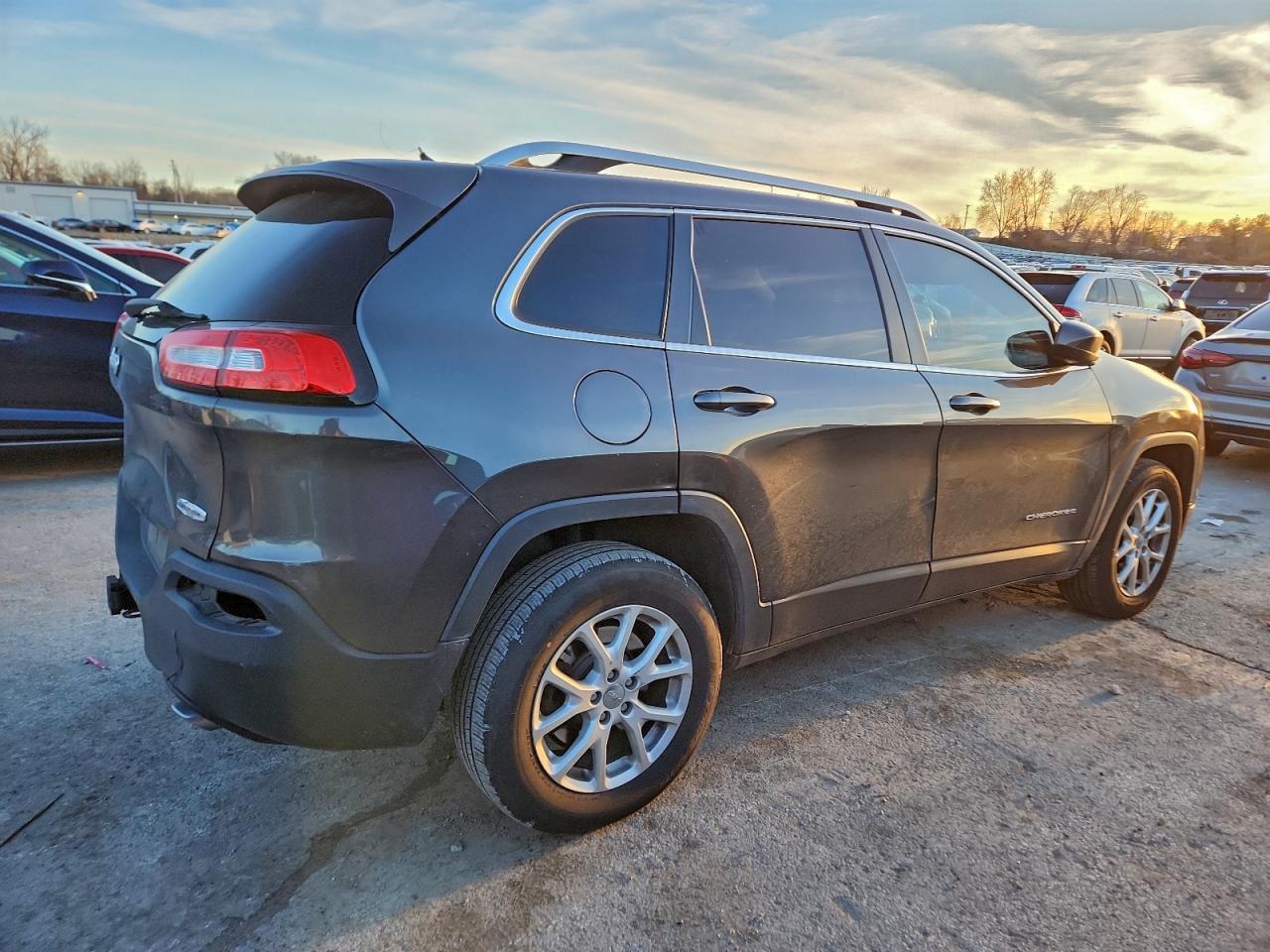 2014 JEEP CHEROKEE LATITUDE photo 3